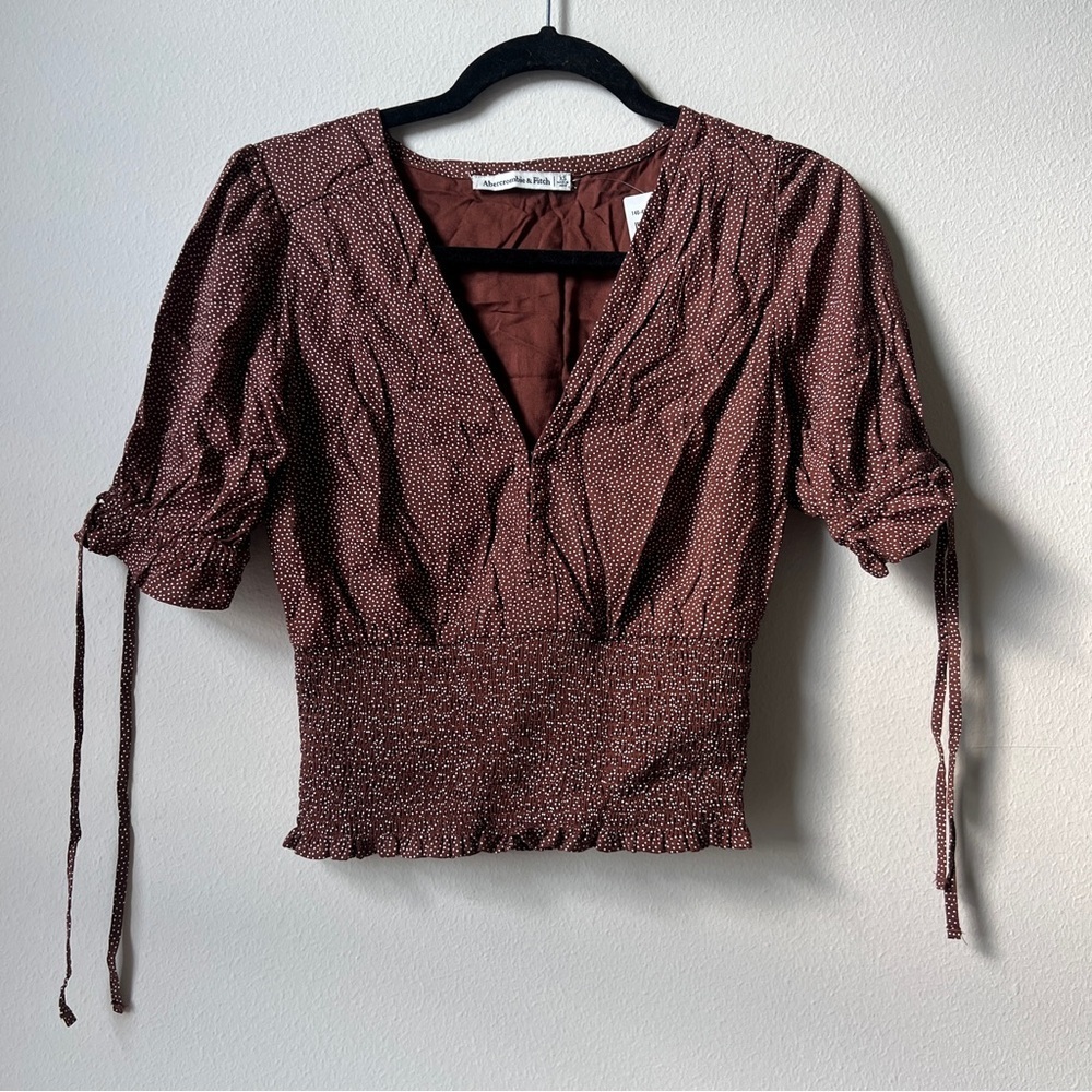 Abercrombie Brown Polka Dot Clasp front short sleeve shirt - Size XS NWT - Picture 4 of 5